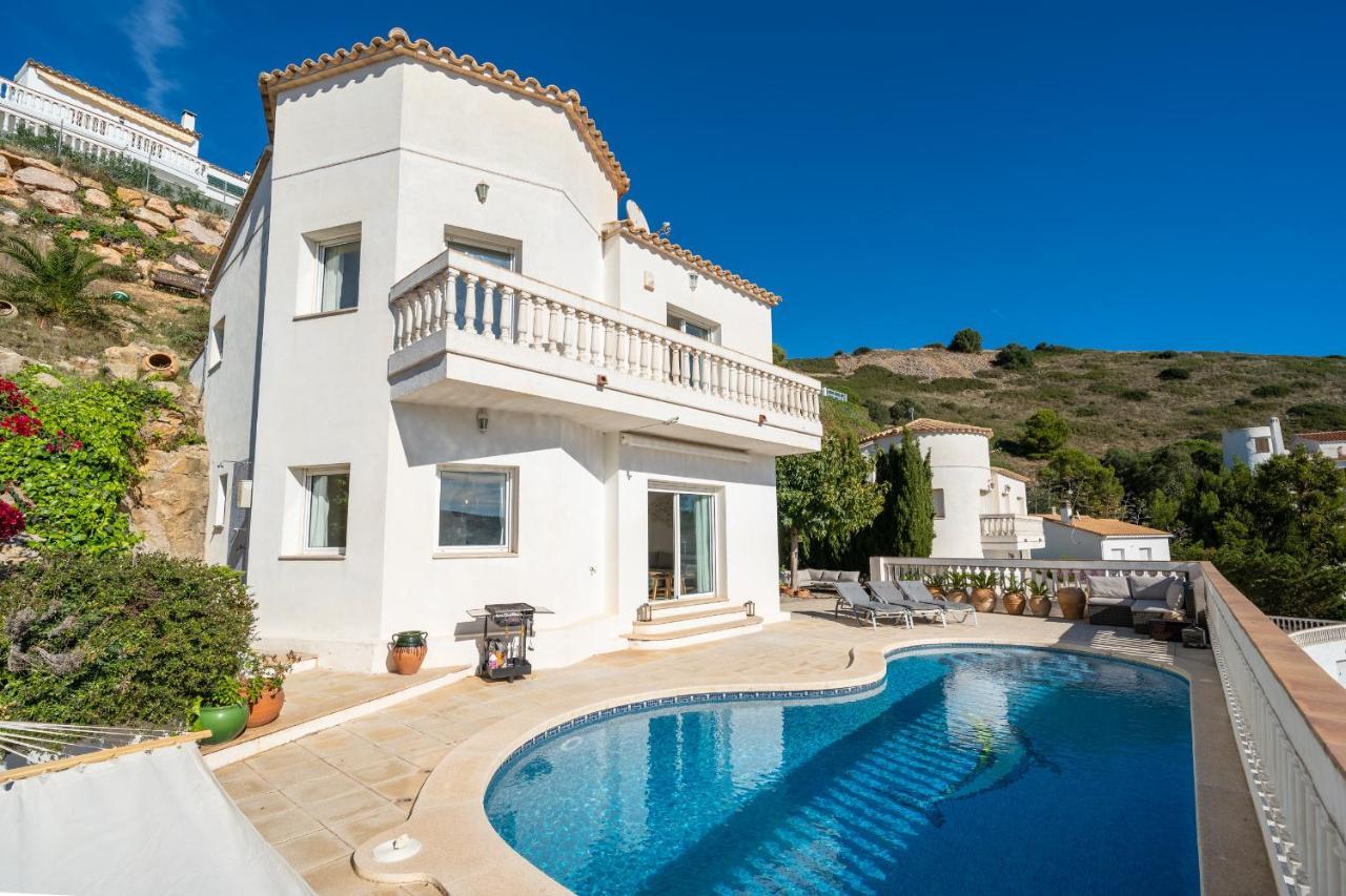 Villa Brisa L' Escala Bagian luar foto