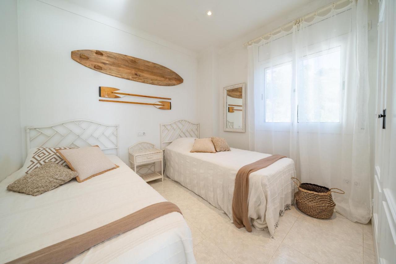 Villa Brisa L' Escala Bagian luar foto